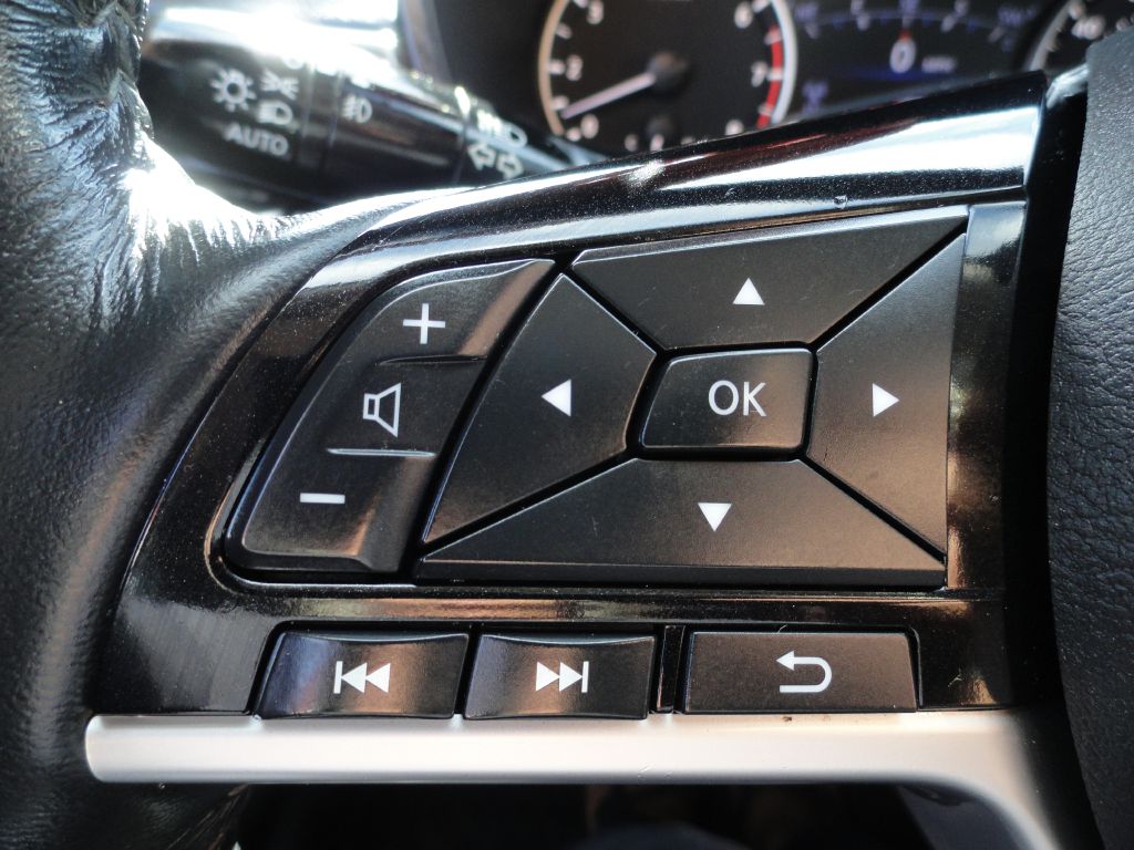 Photo 16 of this NISSAN ALTIMA