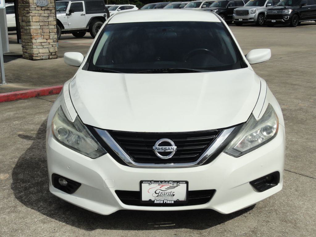 Photo 2 of this NISSAN ALTIMA