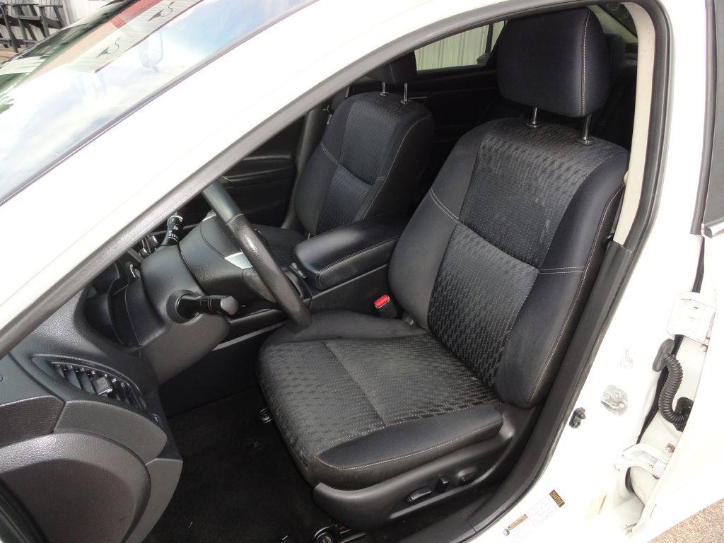 Photo 10 of this NISSAN ALTIMA