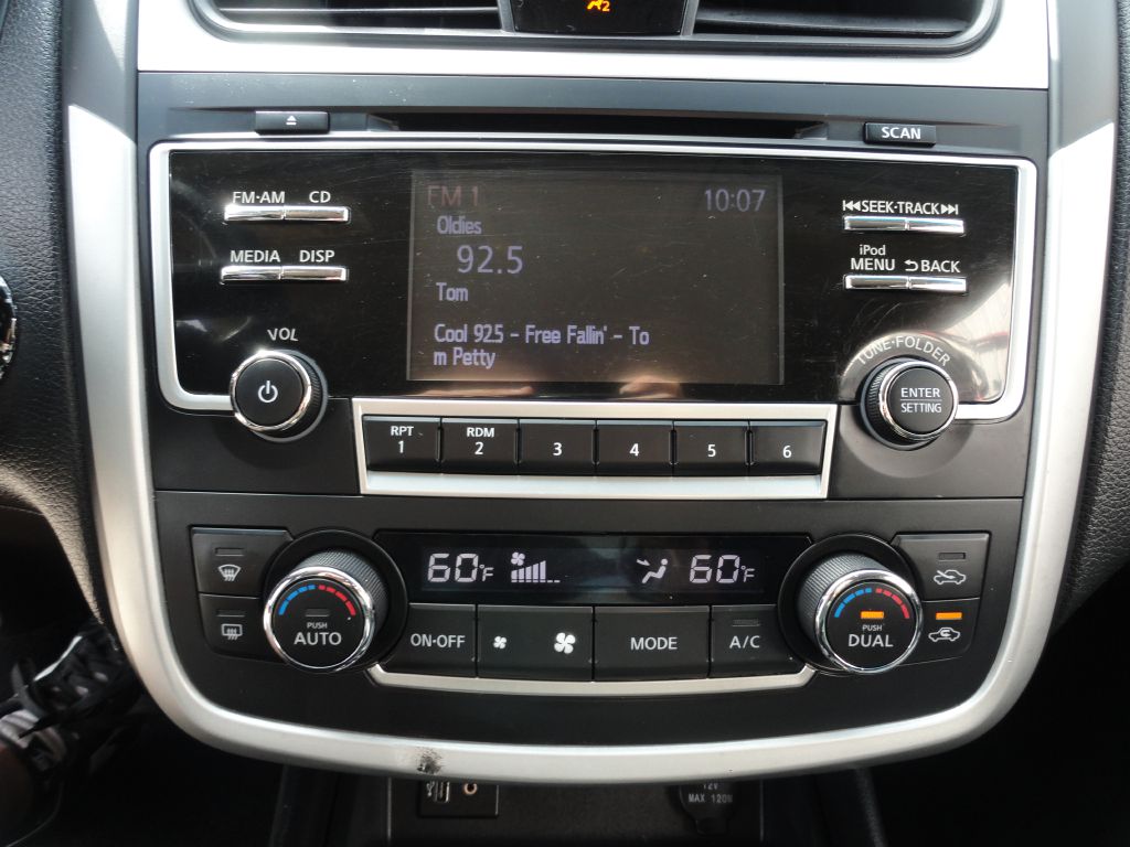 Photo 14 of this NISSAN ALTIMA