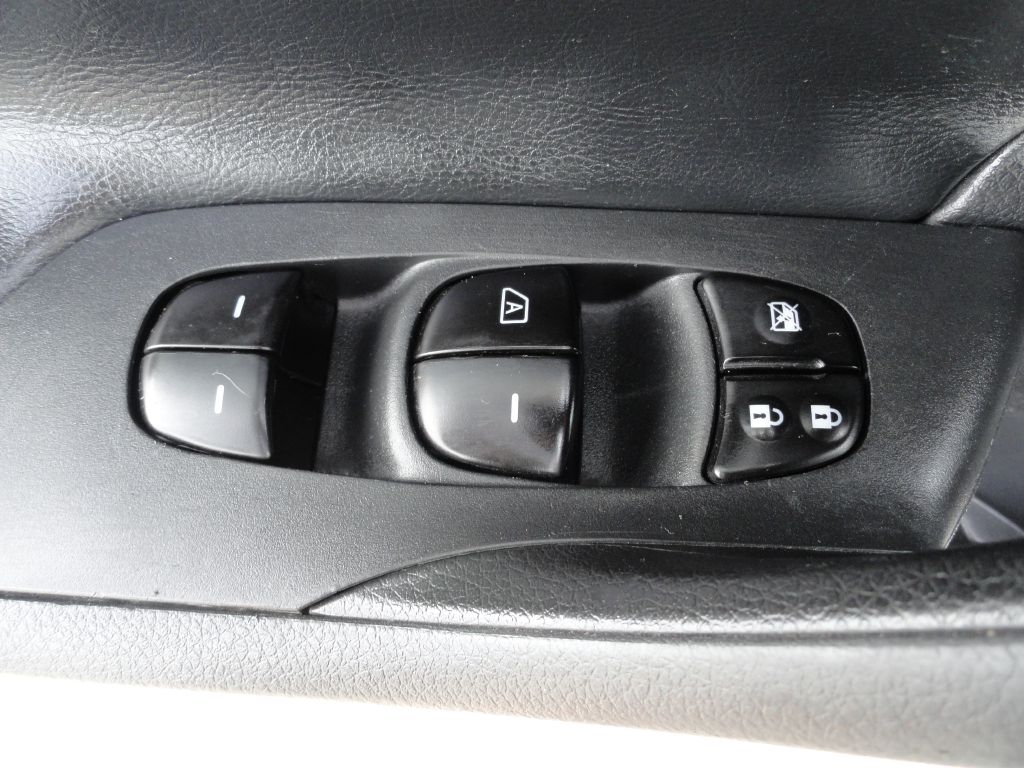 Photo 21 of this NISSAN ALTIMA