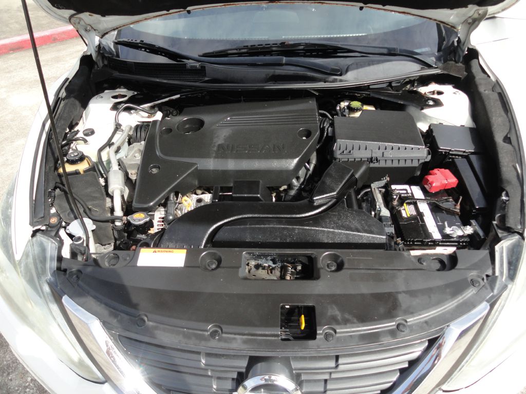 Photo 25 of this NISSAN ALTIMA