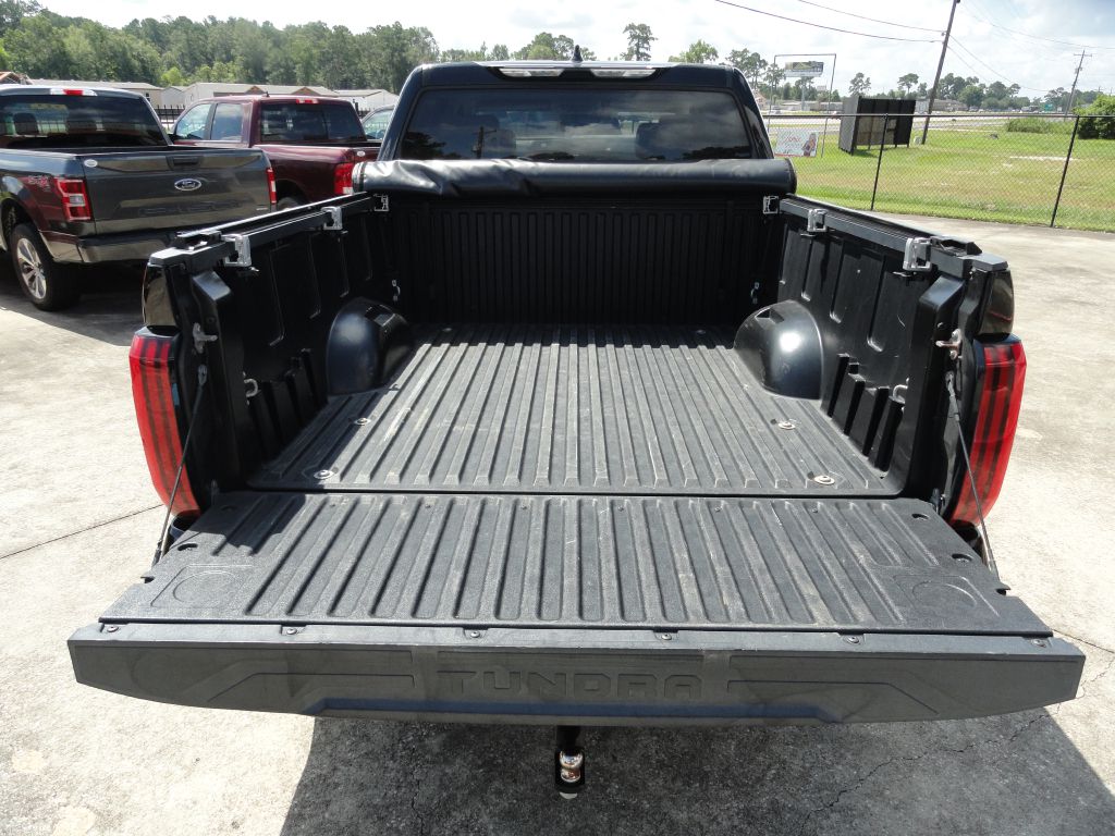Photo 7 of this TOYOTA TUNDRA