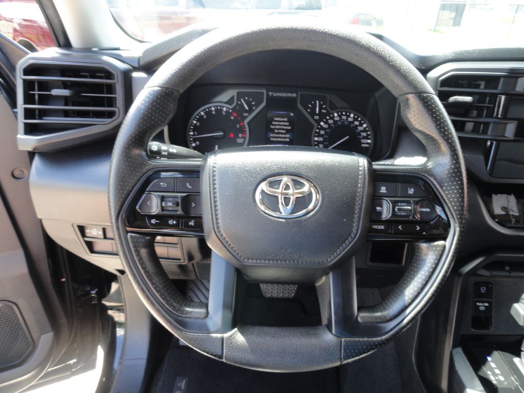 Photo 17 of this TOYOTA TUNDRA