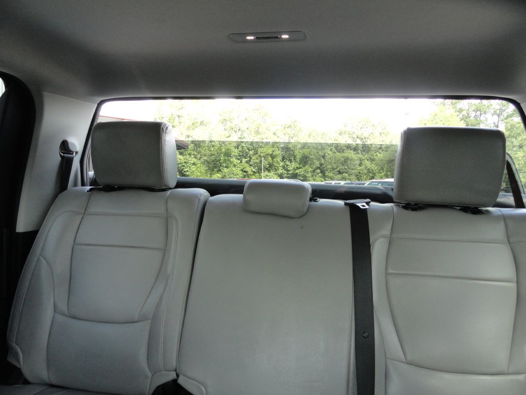 Photo 28 of this TOYOTA TUNDRA