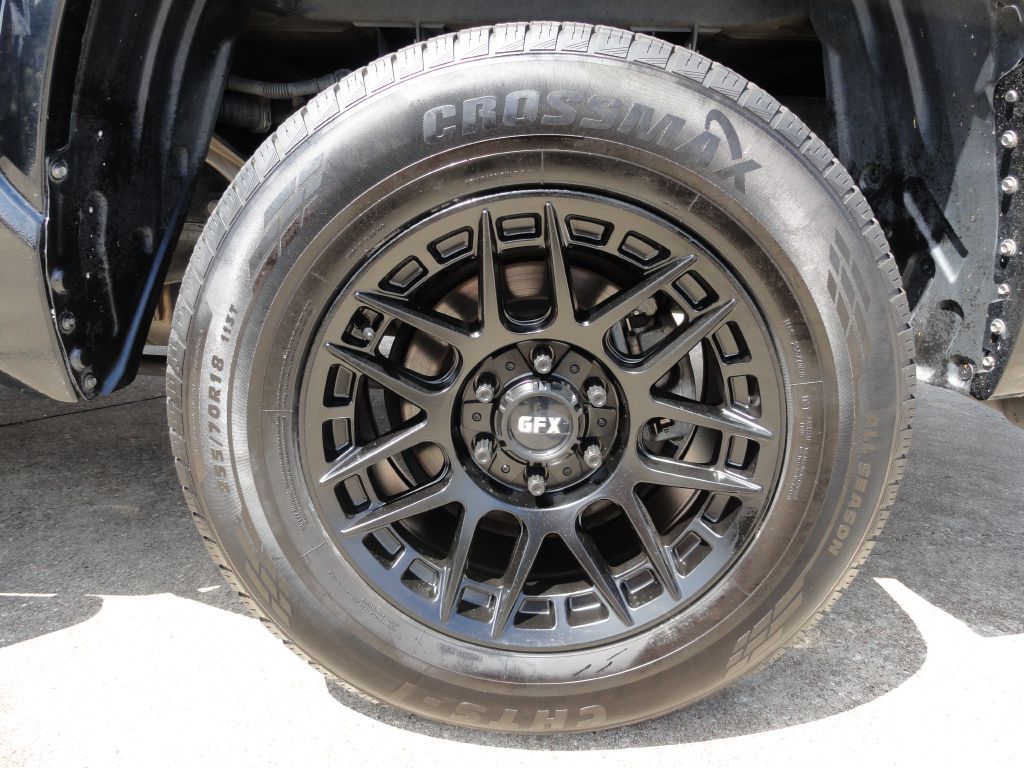 Photo 29 of this TOYOTA TUNDRA
