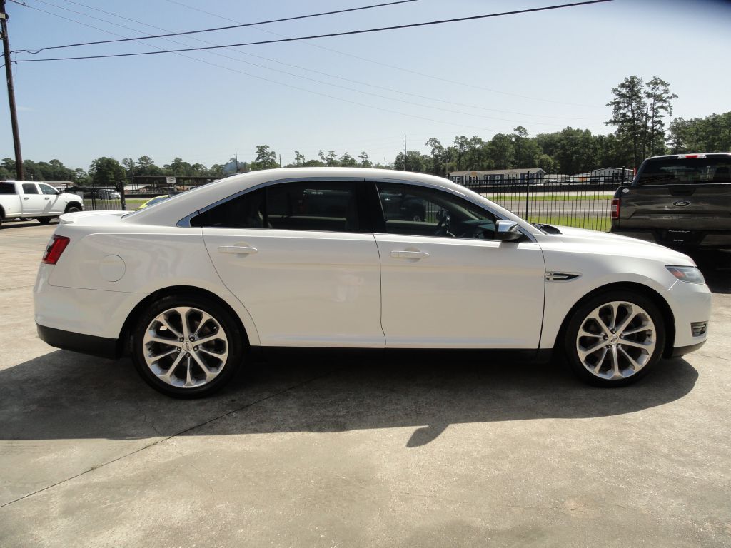 Photo 5 of this FORD TAURUS