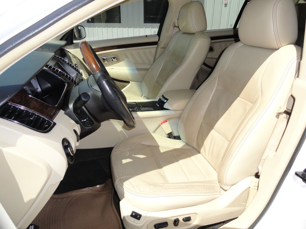 Photo 11 of this FORD TAURUS