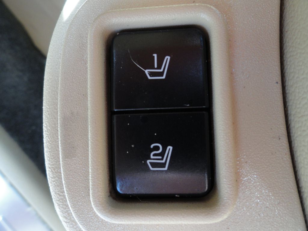 Photo 20 of this FORD TAURUS