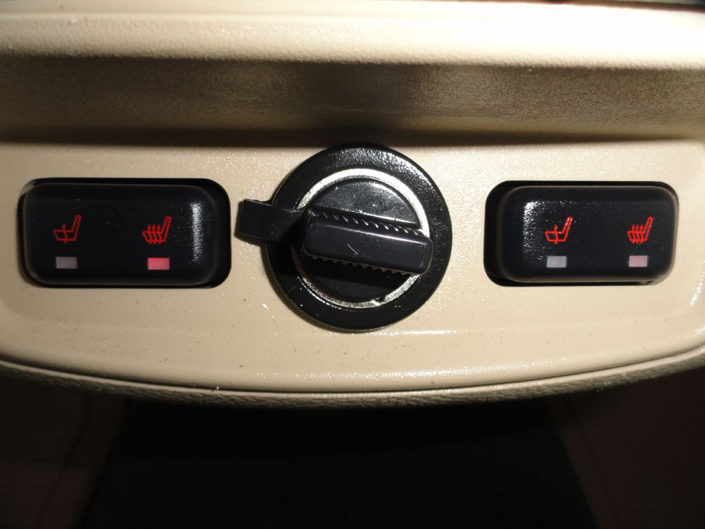 Photo 23 of this FORD TAURUS