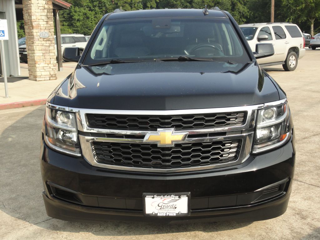 Photo 2 of this CHEVROLET SUBURBAN