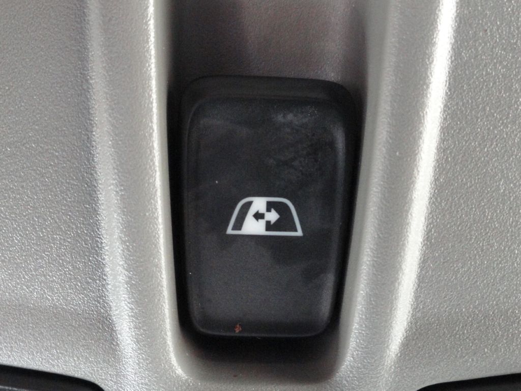 Photo 32 of this CHEVROLET SILVERADO 1500