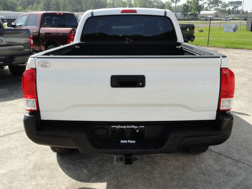 Photo 4 of this TOYOTA TACOMA