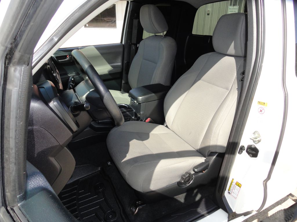Photo 10 of this TOYOTA TACOMA