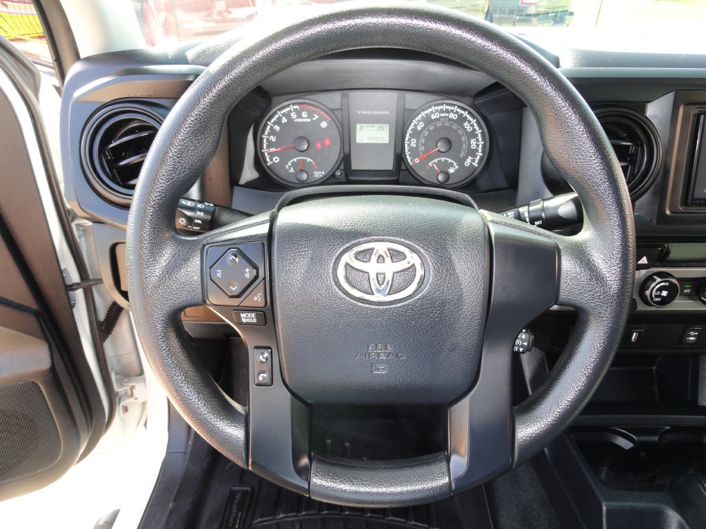 Photo 17 of this TOYOTA TACOMA