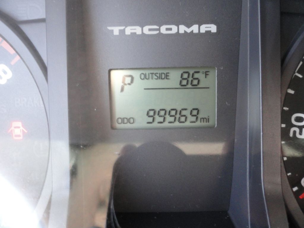 Photo 22 of this TOYOTA TACOMA