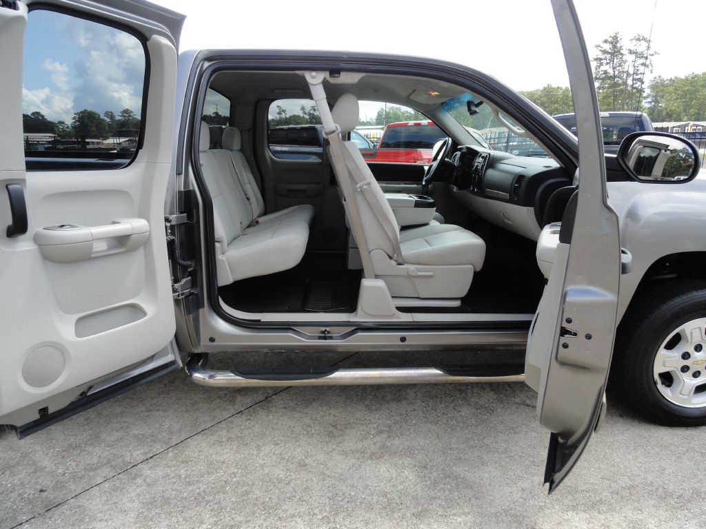 Photo 8 of this CHEVROLET SILVERADO 1500