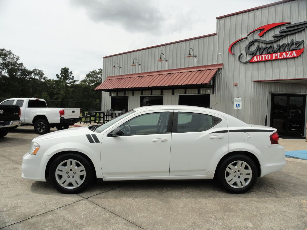 Photo 3 of this DODGE AVENGER