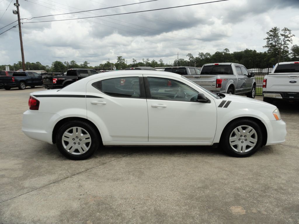 Photo 5 of this DODGE AVENGER