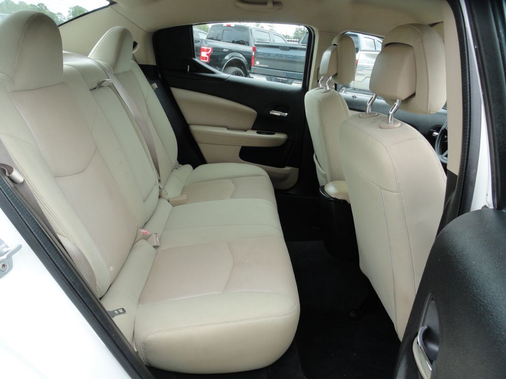 Photo 6 of this DODGE AVENGER