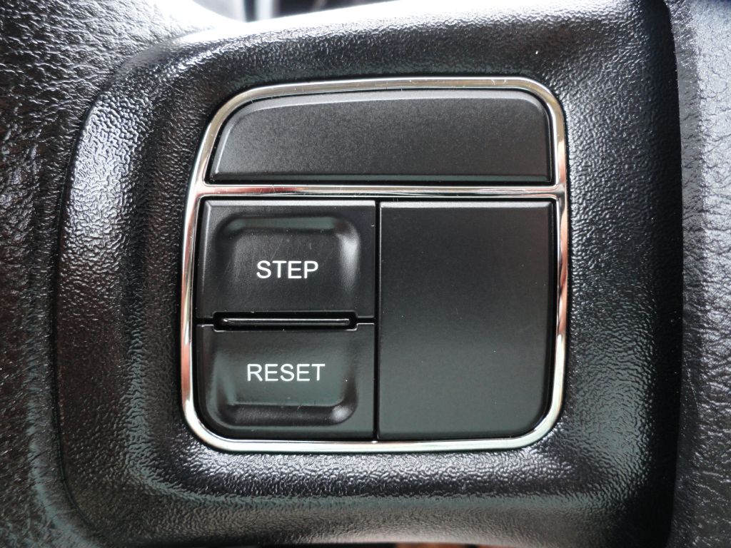 Photo 11 of this DODGE AVENGER