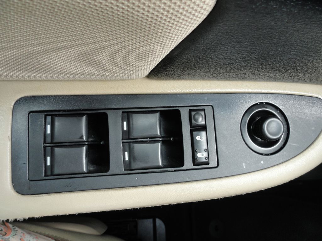 Photo 15 of this DODGE AVENGER