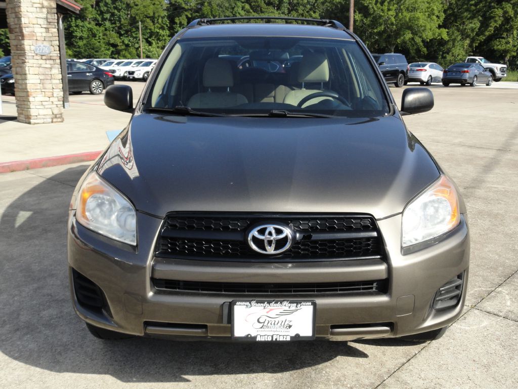 Photo 2 of this TOYOTA RAV4