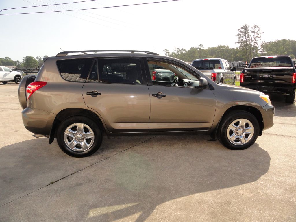 Photo 5 of this TOYOTA RAV4