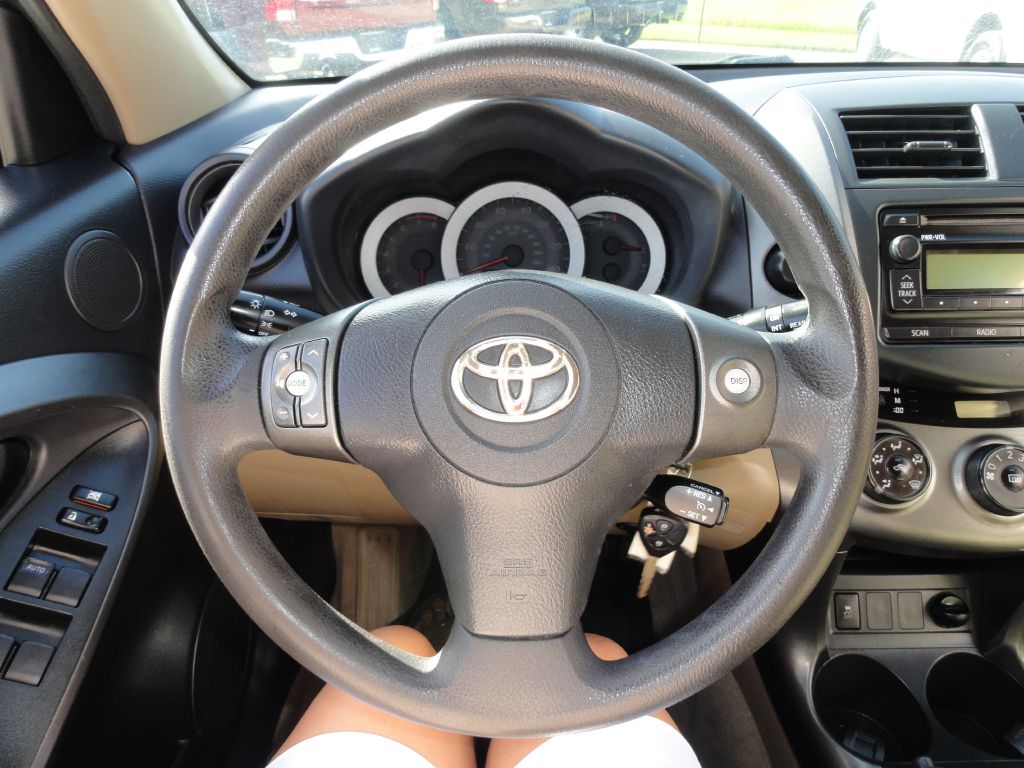 Photo 20 of this TOYOTA RAV4