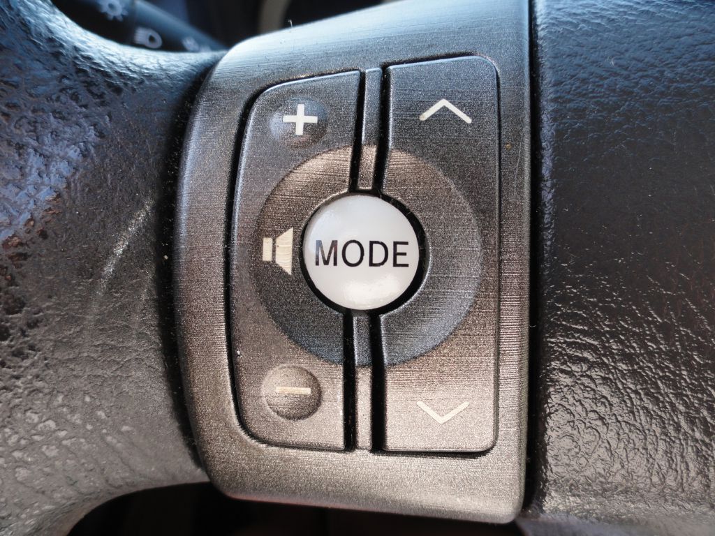 Photo 21 of this TOYOTA RAV4