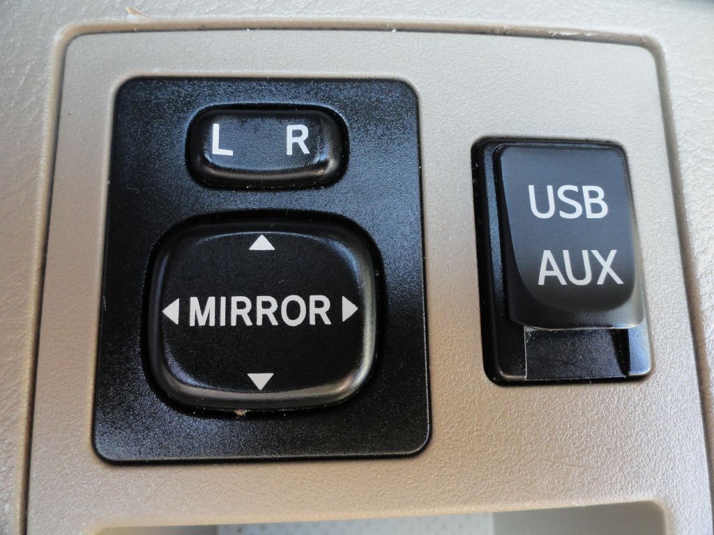 Photo 23 of this TOYOTA RAV4