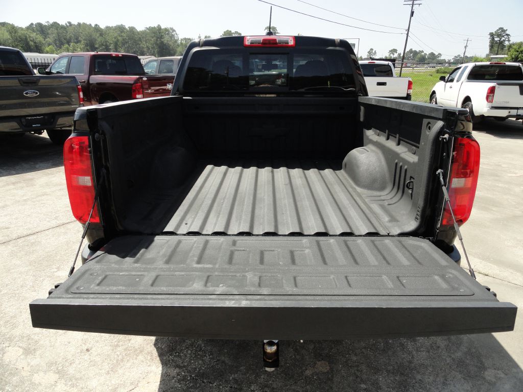 Photo 32 of this CHEVROLET COLORADO
