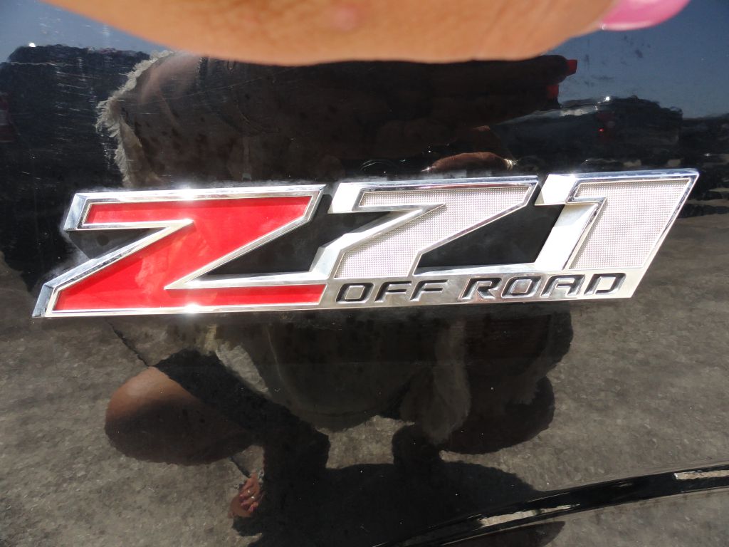 Photo 35 of this CHEVROLET COLORADO
