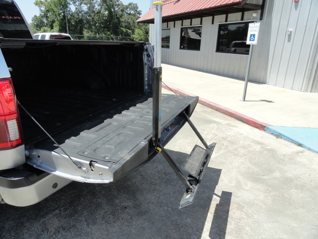 Photo 9 of this FORD F150