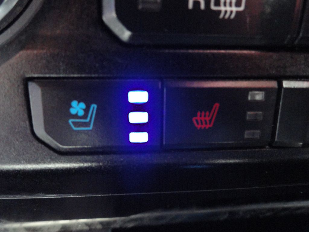Photo 29 of this FORD F150