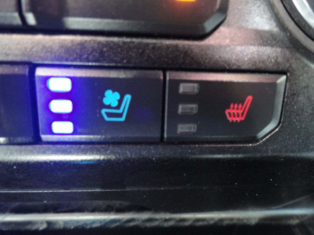 Photo 30 of this FORD F150