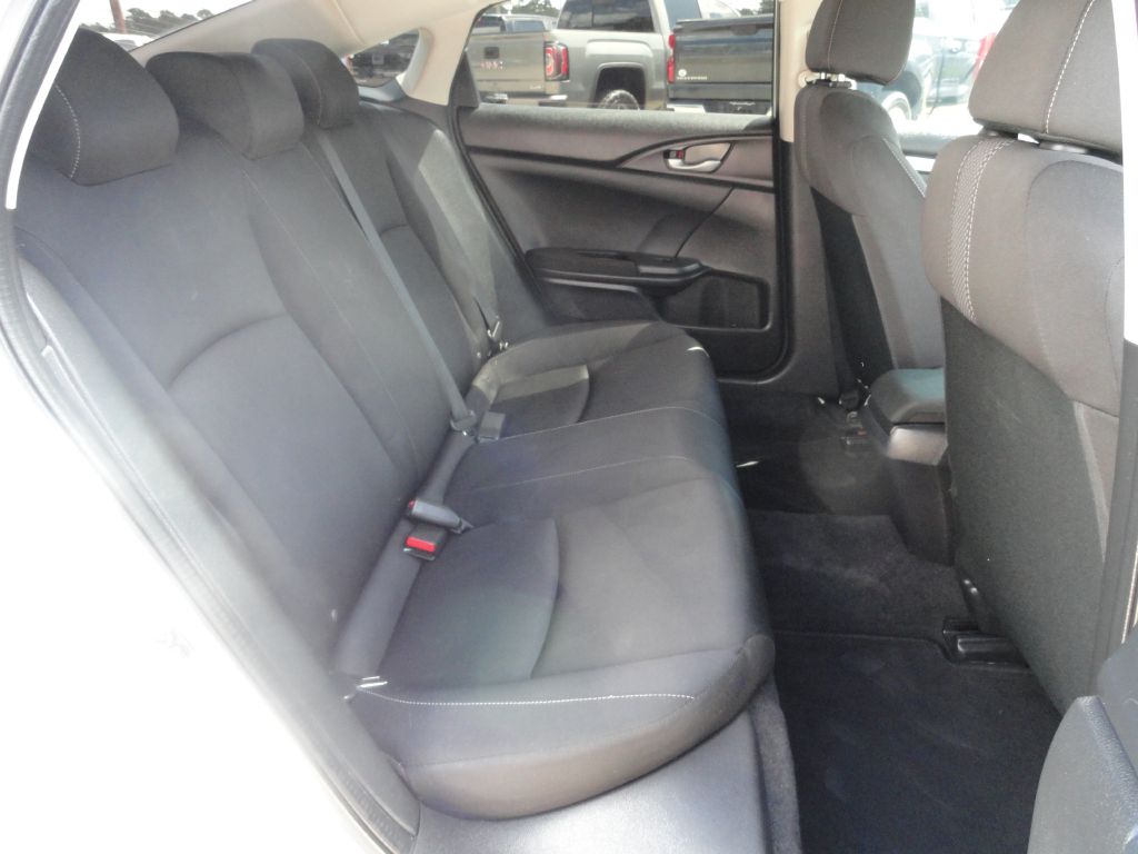 Photo 9 of this HONDA CIVIC