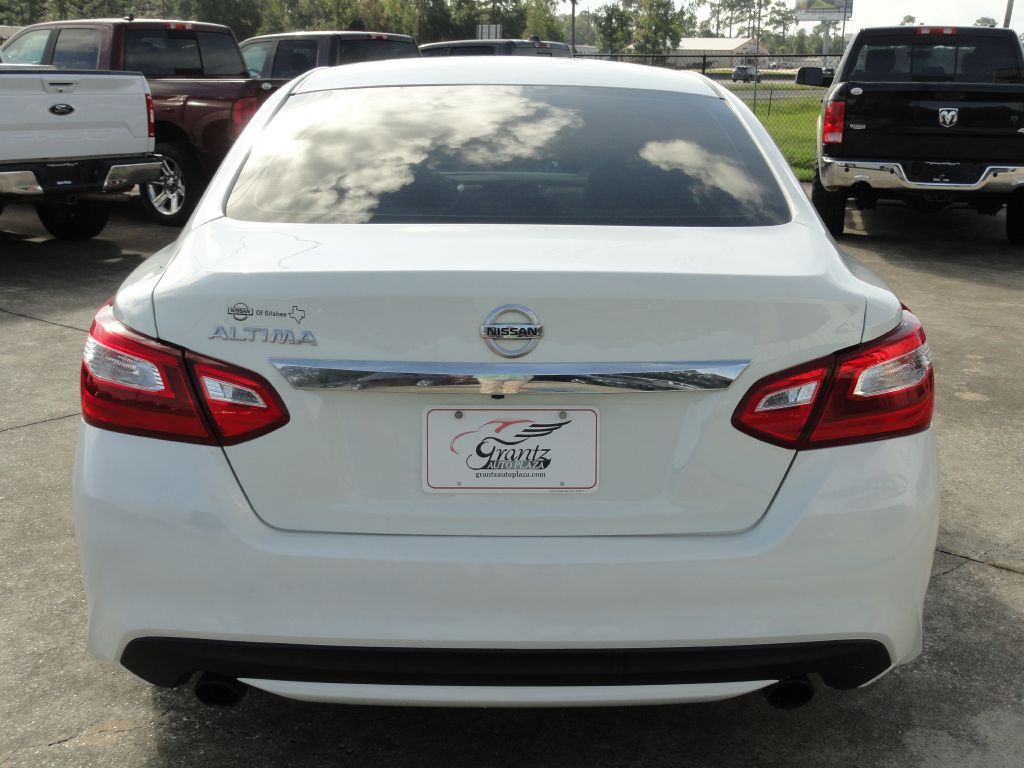 Photo 4 of this NISSAN ALTIMA