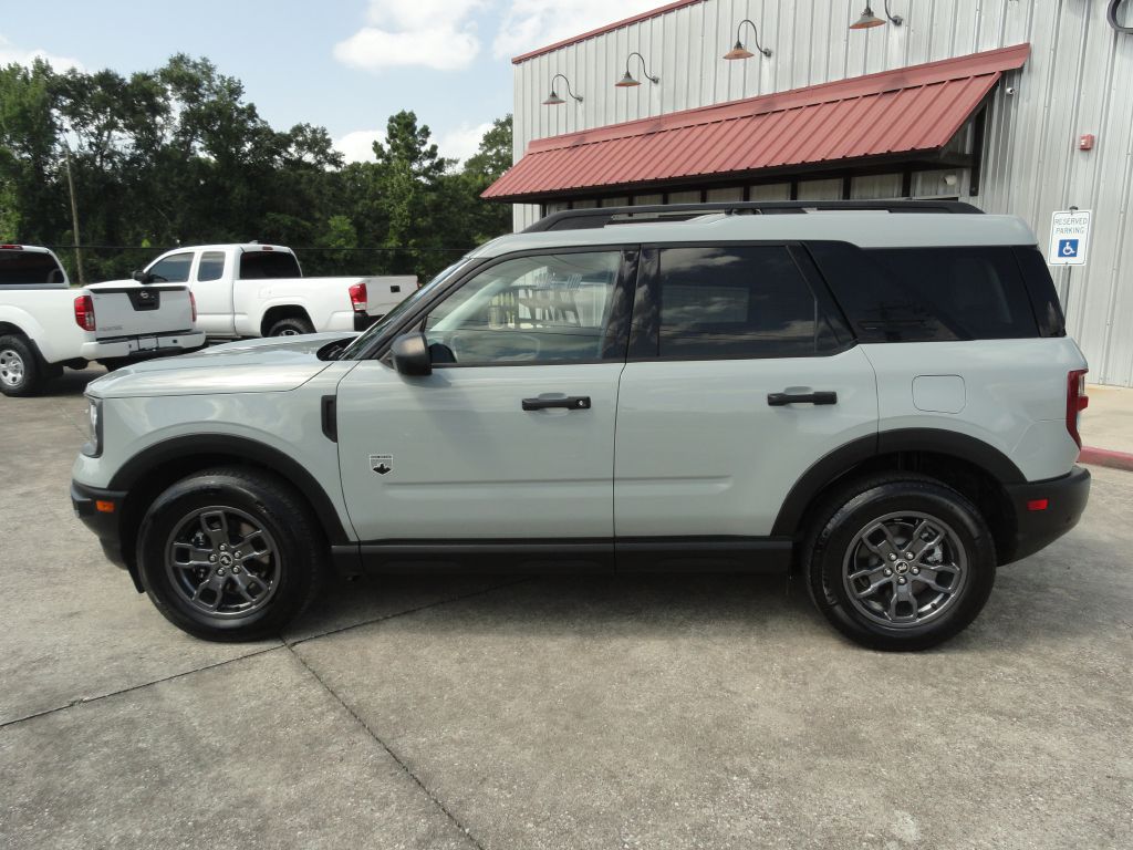 Photo 3 of this FORD BRONCO SPORT