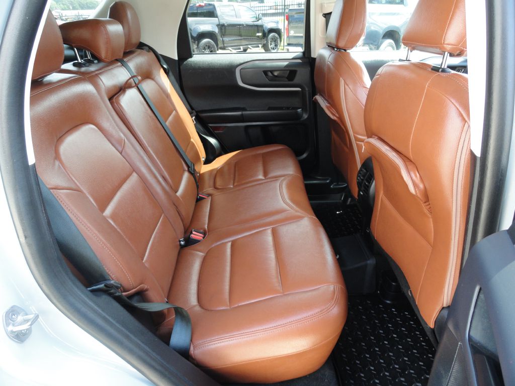 Photo 7 of this FORD BRONCO SPORT