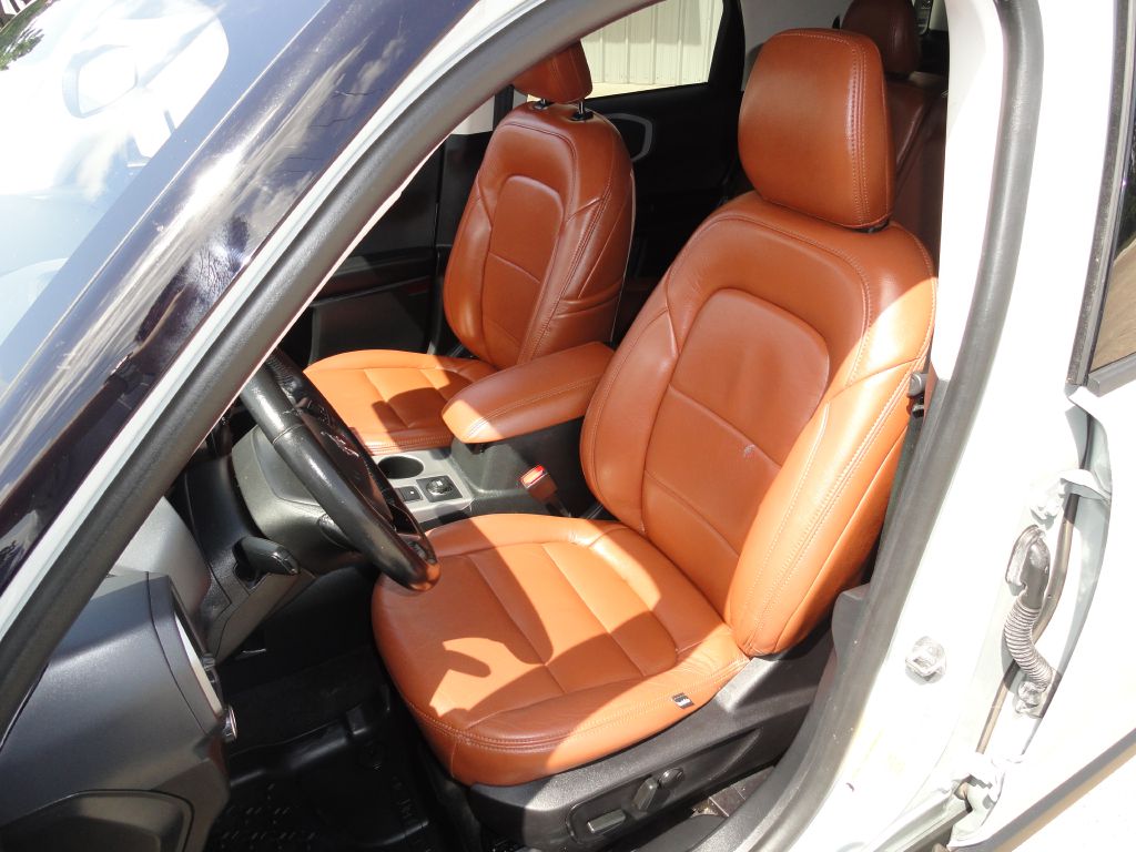 Photo 9 of this FORD BRONCO SPORT
