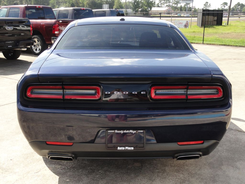Photo 4 of this DODGE CHALLENGER