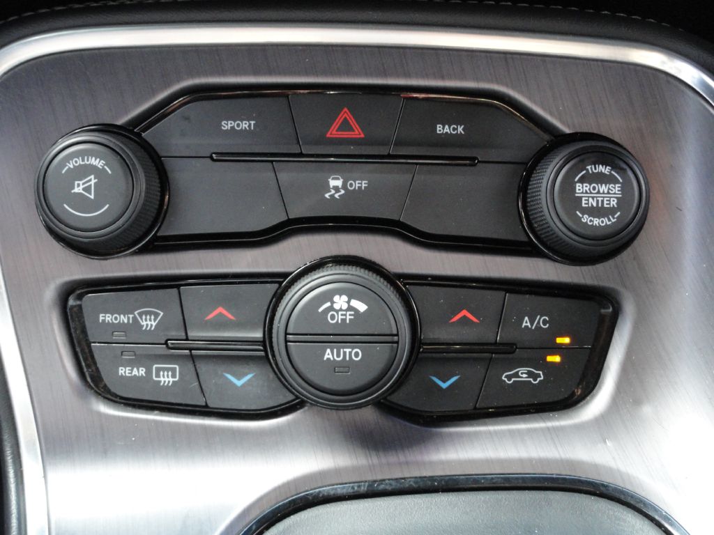 Photo 12 of this DODGE CHALLENGER