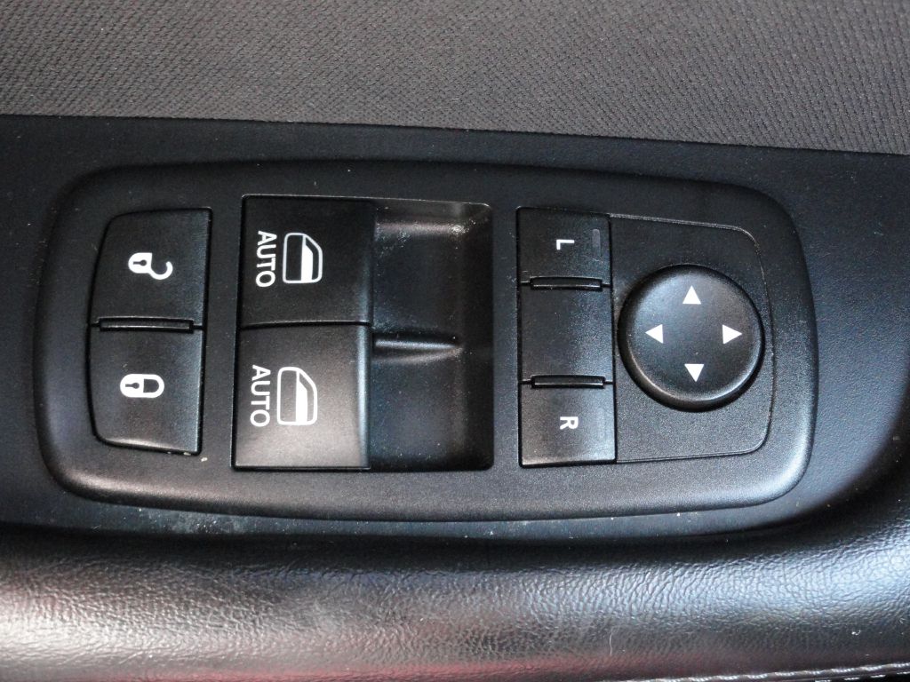 Photo 17 of this DODGE CHALLENGER