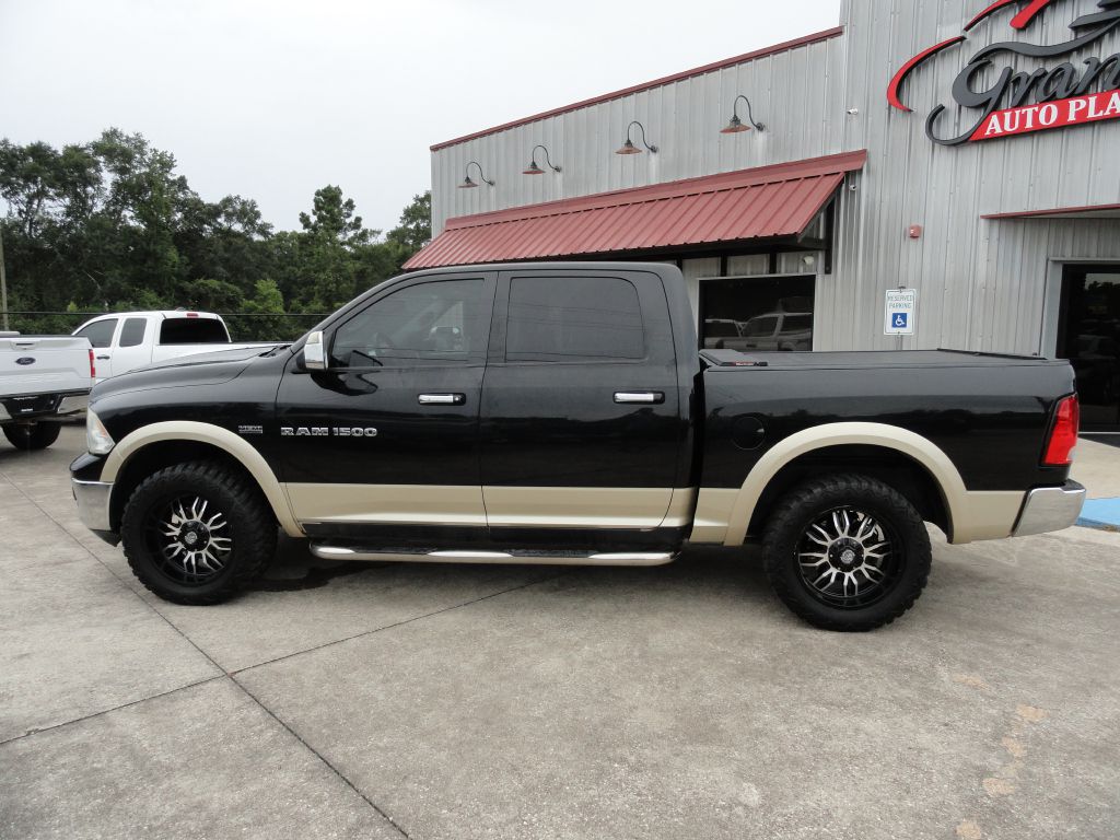 Photo 3 of this DODGE RAM 1500