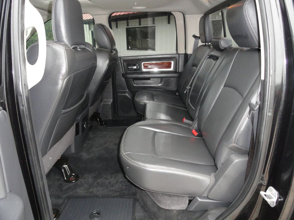 Photo 12 of this DODGE RAM 1500