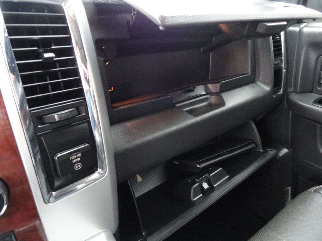 Photo 30 of this DODGE RAM 1500