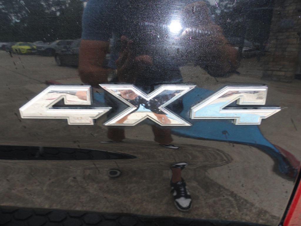 Photo 32 of this DODGE RAM 1500