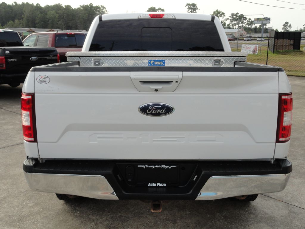 Photo 4 of this FORD F150