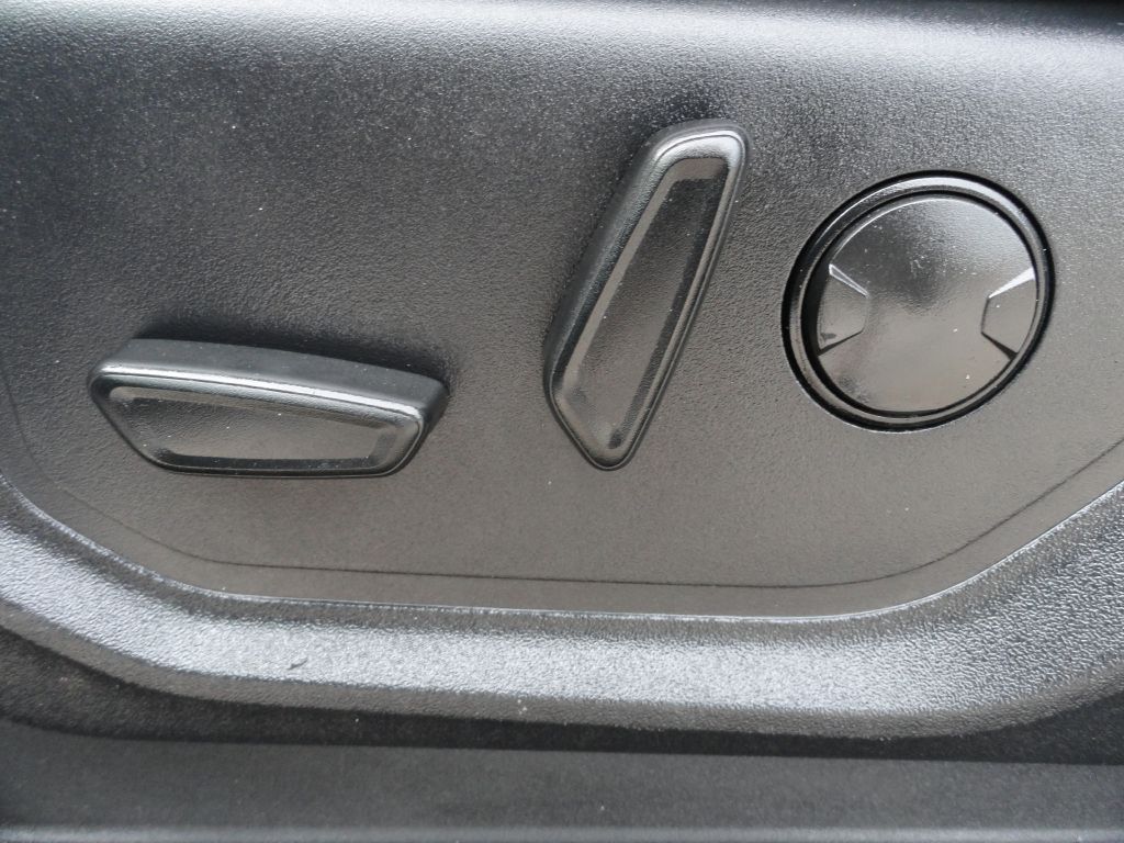 Photo 19 of this FORD F150